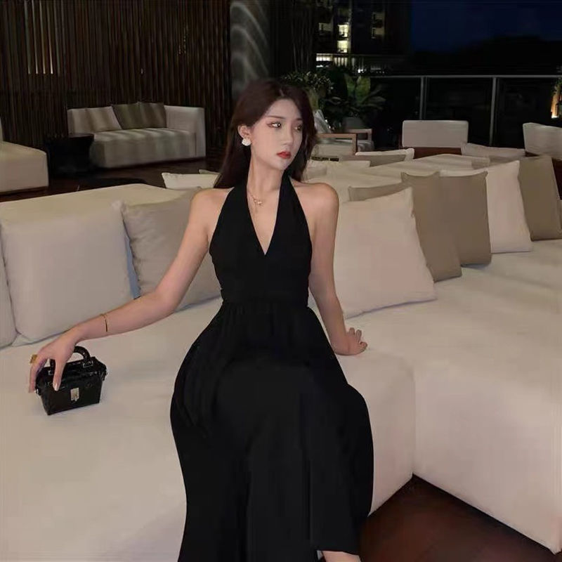 黒ドレス ロング丈 ホルターネック優美ロングドレス