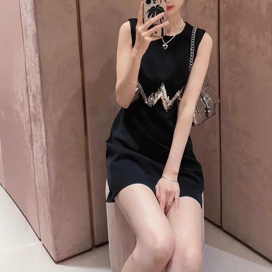 https://fulmo-img-server.com/noirkloris/3c501408-41a1-409c-b90c-8afc4fd6565d.jpg