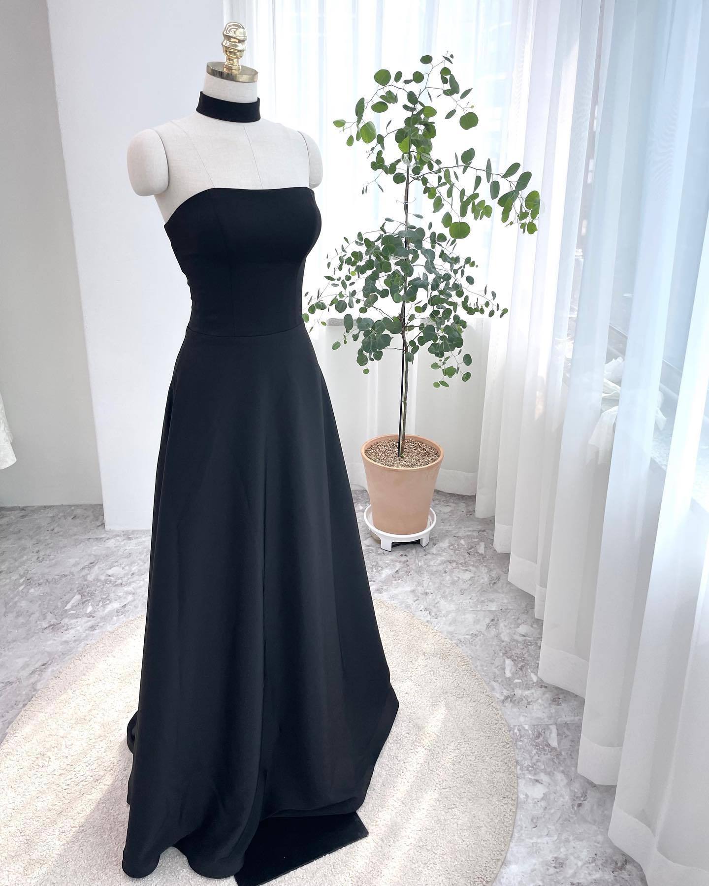 黒ドレス ホルターネック リボンマキシドレス