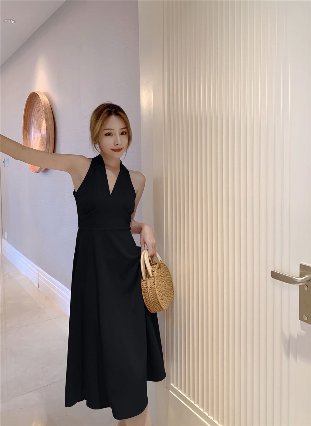 黒ドレス ロング丈 ホルターネック優美ロングドレス