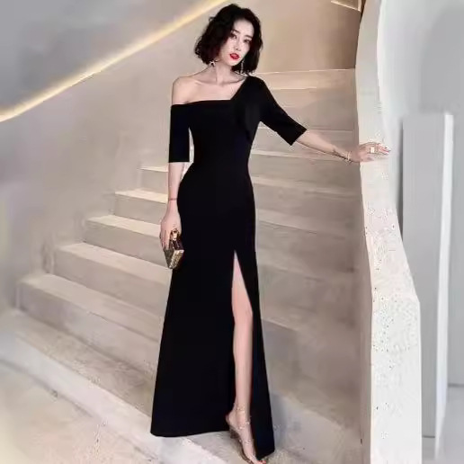 https://fulmo-img-server.com/noirkloris/72084941-a724-46cd-b48e-d104386d3ce8.jpg