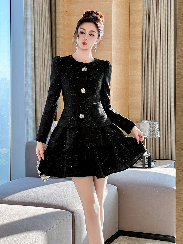 https://fulmo-img-server.com/noirkloris/72d959bf-be67-4829-90c1-5324f8464dcc.jpg