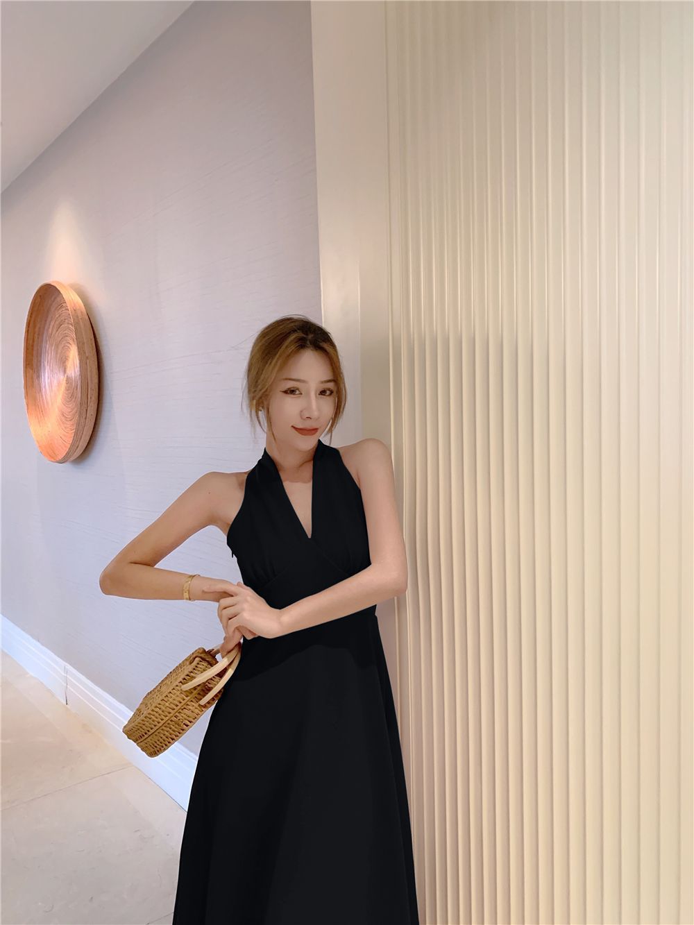 黒ドレス ロング丈 ホルターネック優美ロングドレス