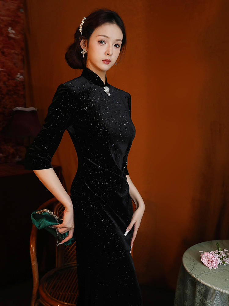 https://fulmo-img-server.com/noirkloris/7ef5fa21-d695-4f01-87b0-f5ebcd36e06e.jpg