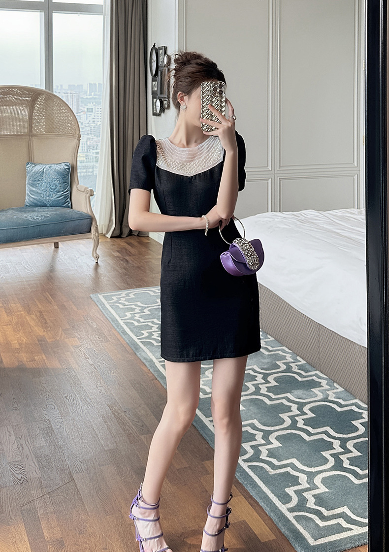 https://fulmo-img-server.com/noirkloris/84743990-f911-42c2-9e57-6a17a6fab162.jpg