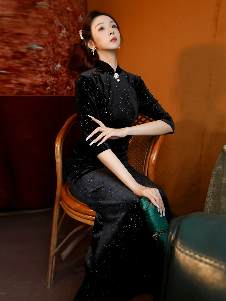 https://fulmo-img-server.com/noirkloris/8c6b03ee-f084-4227-ac58-70743e2b2a07.jpg