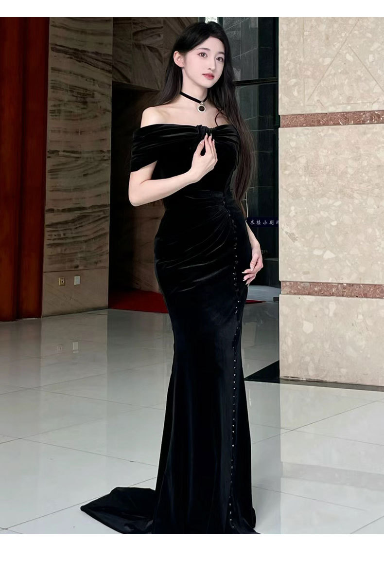 https://fulmo-img-server.com/noirkloris/922f9854-be82-4280-aabc-976590215354.jpg