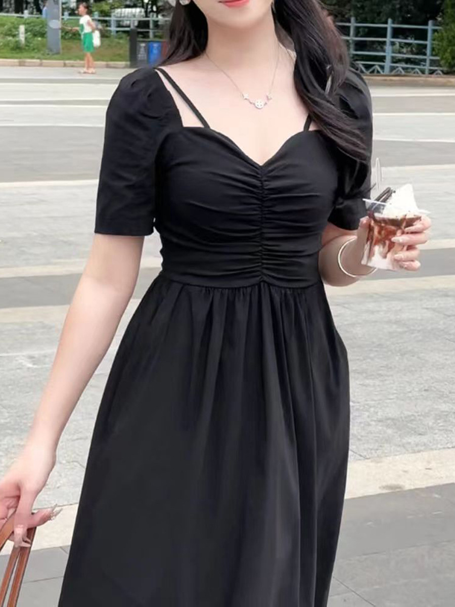 黒ドレス 優美シルエット ハートネックワンピース