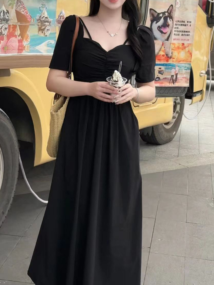 黒ドレス 優美シルエット ハートネックワンピース