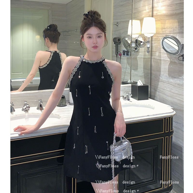 https://fulmo-img-server.com/noirkloris/b1ba0cc8-0024-4383-8214-8093309e5f6f.jpg