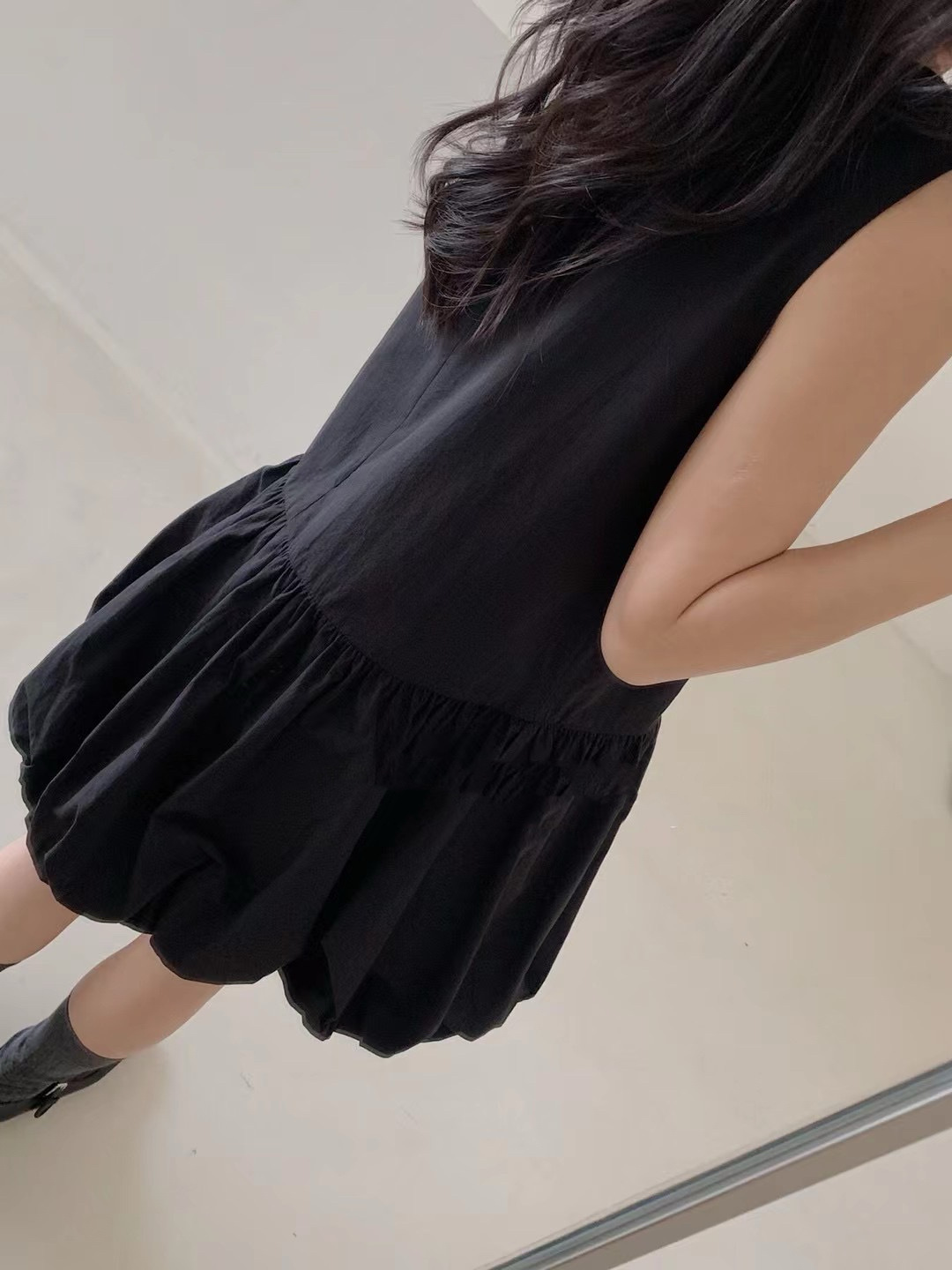 https://fulmo-img-server.com/noirkloris/b865d358-3b83-4d8f-9058-9585a2399c3f.jpg