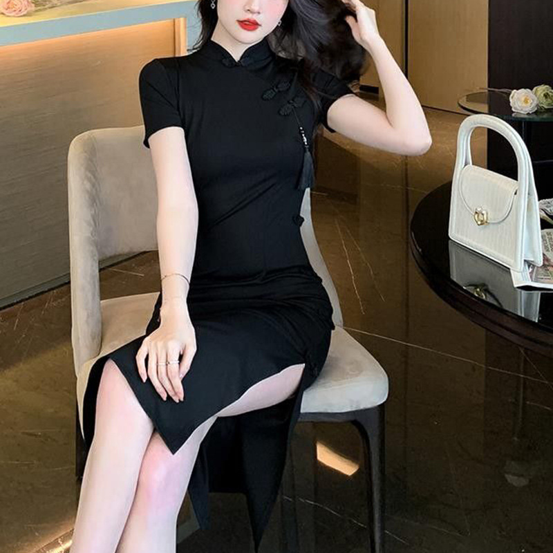 https://fulmo-img-server.com/noirkloris/c4048795-5f2d-4dee-a262-e270f21a4b0a.jpg