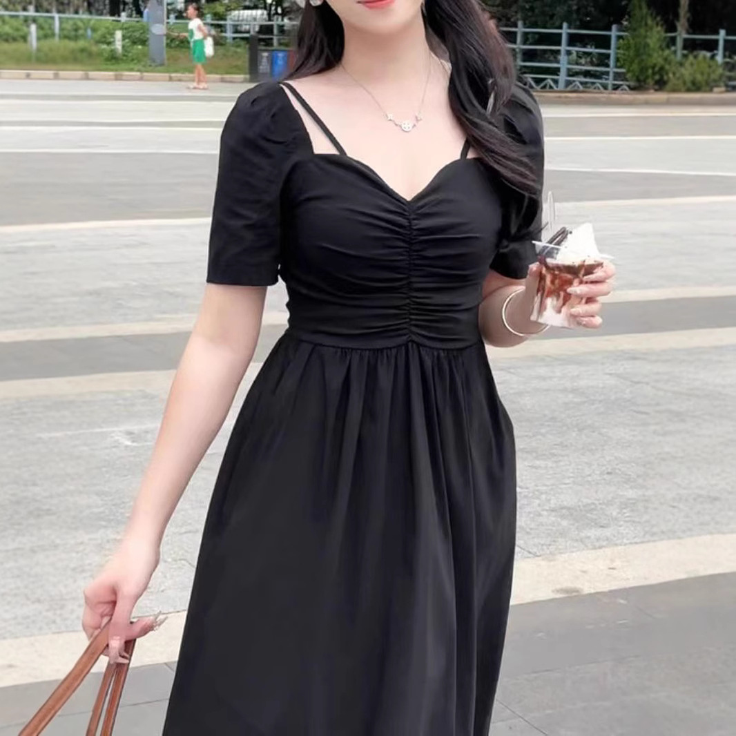 黒ドレス 優美シルエット ハートネックワンピース