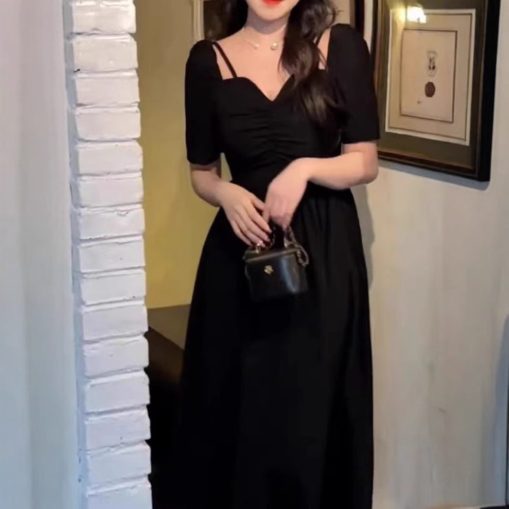 黒ドレス 優美シルエット ハートネックワンピース