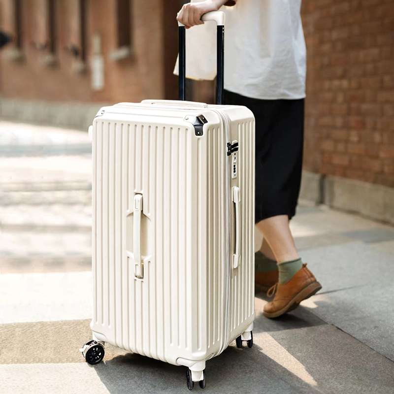 旅行バッグ 高級感漂う縦型スーツケース