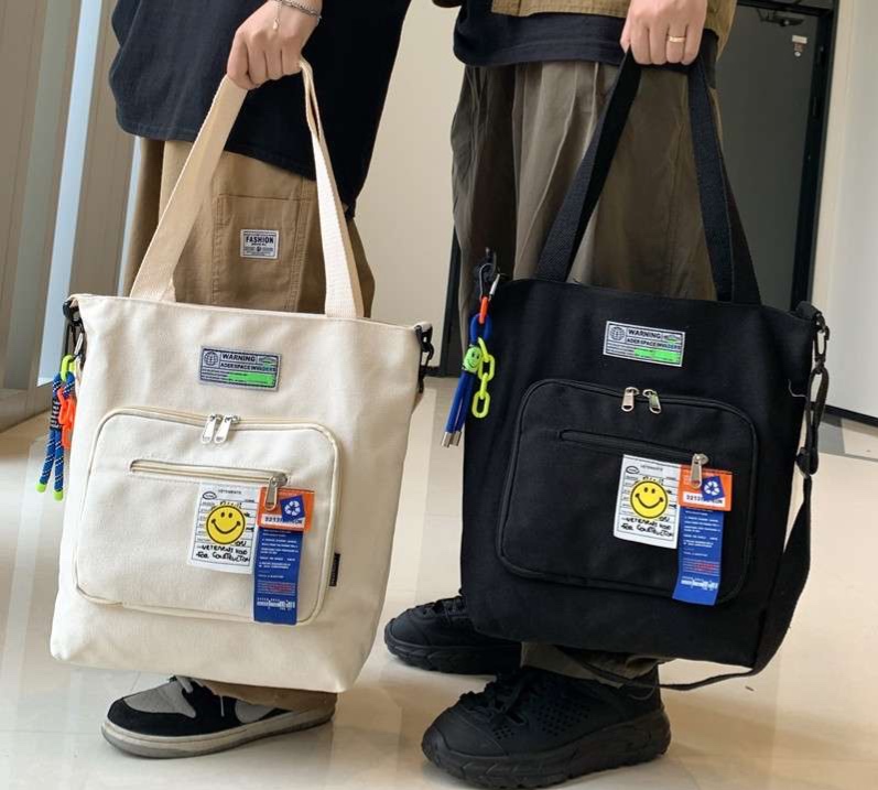 旅行バッグ 笑顔のワッペン付き多機能トート