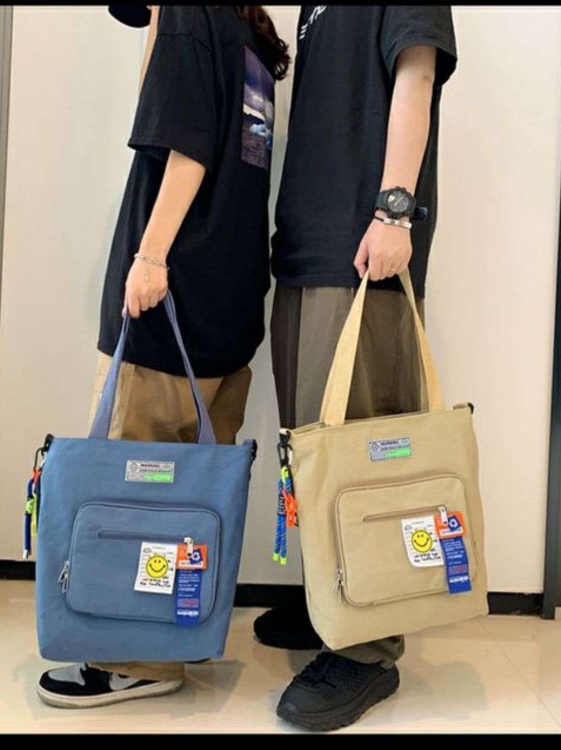 旅行バッグ 笑顔のワッペン付き多機能トート