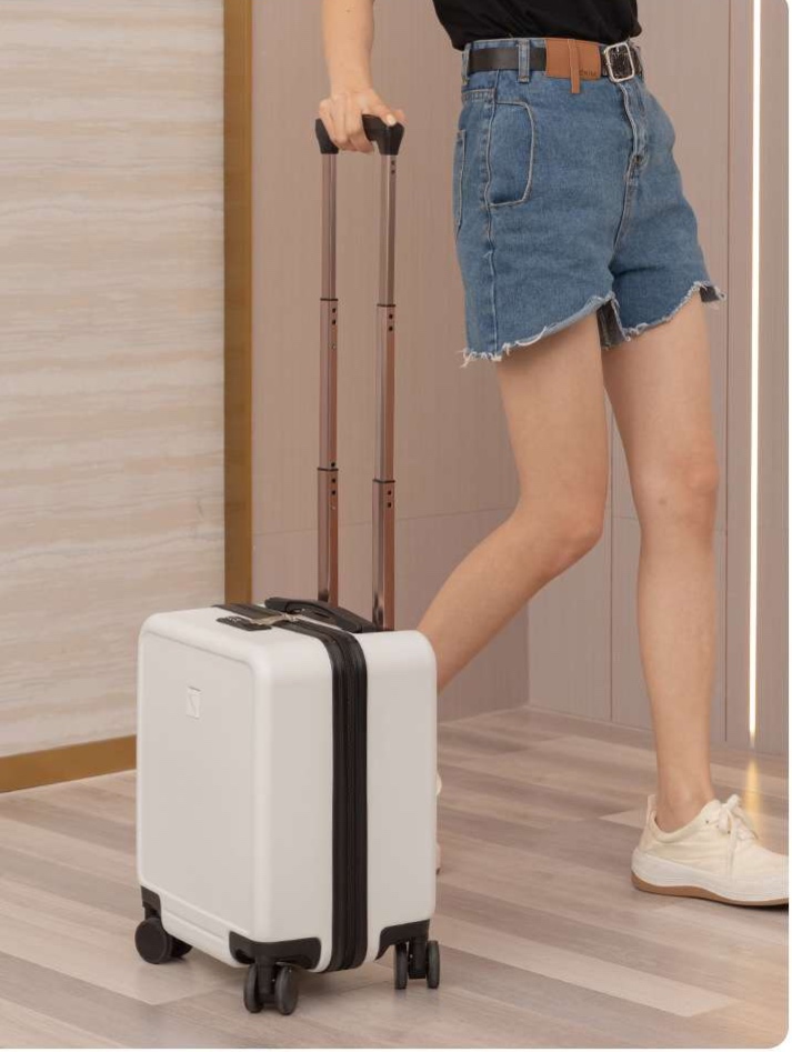 https://fulmo-img-server.com/nomadpack/1727195075097_0r1s9y1q_cropped.jpg