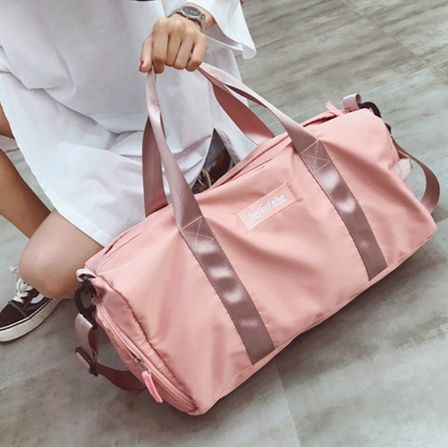 旅行バッグ 多機能収納付きスポーツボストンバッグ