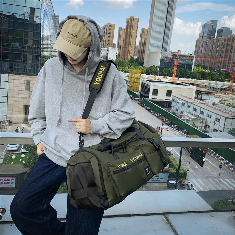 大容量多機能リュック型旅行バッグ