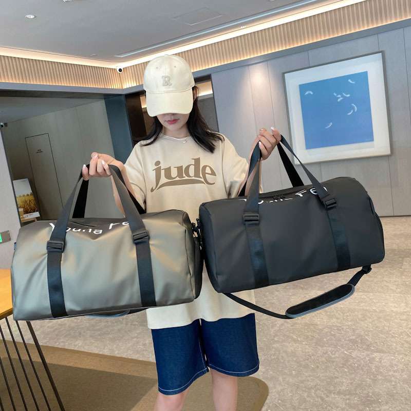 旅行バッグ 多機能トラベルダッフルバッグ