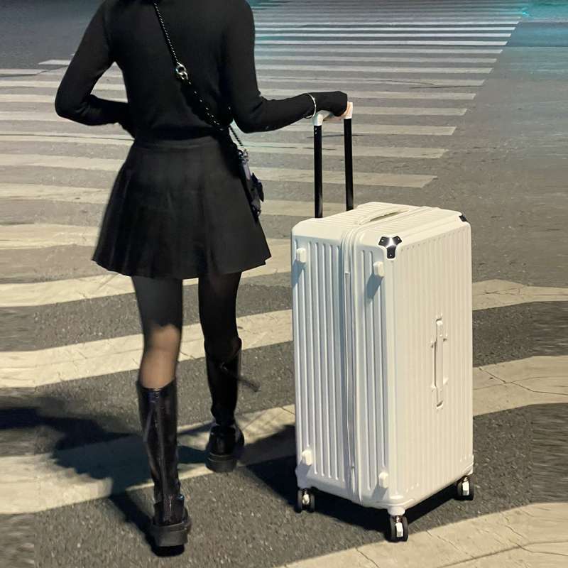https://fulmo-img-server.com/nomadpack/2ad9de57c0a14d9abecadbdfcdeeb160.jepg