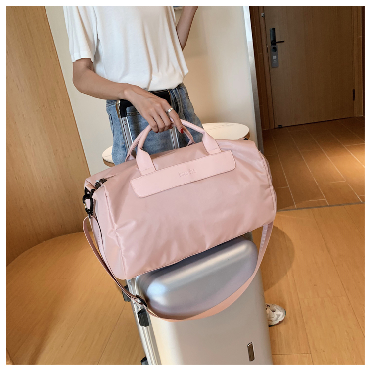 旅行バッグ 軽量素材多機能ボストンバッグ