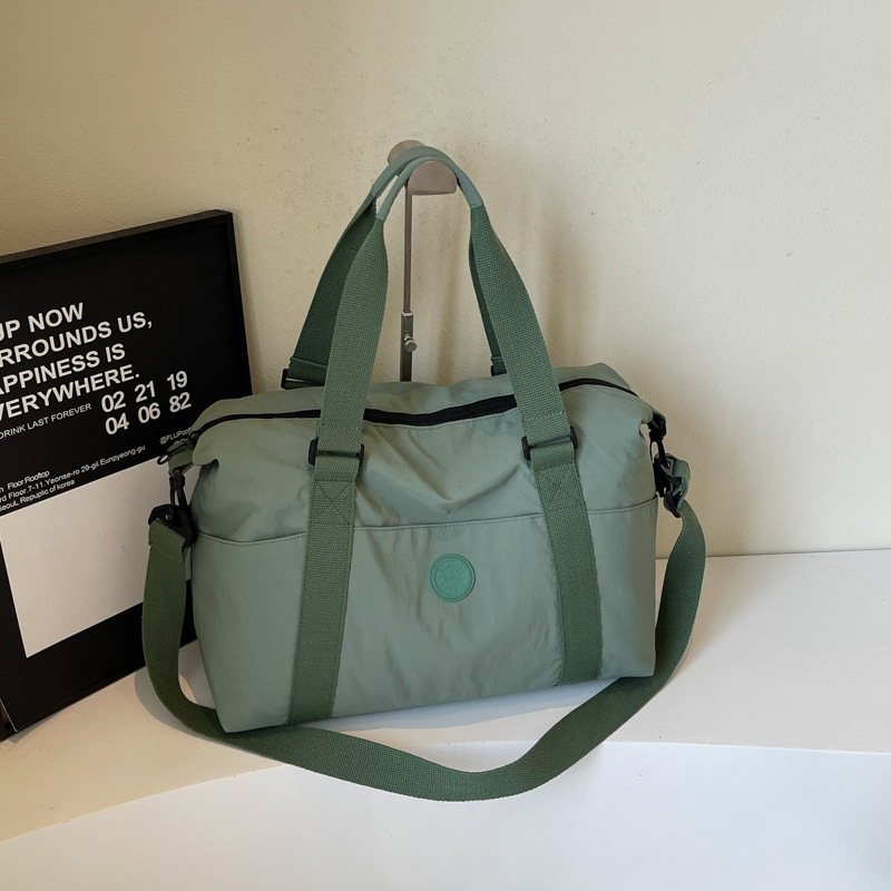 旅行バッグ 大容量ナイロントートバッグ 旅行用ショルダー付き 6色展開