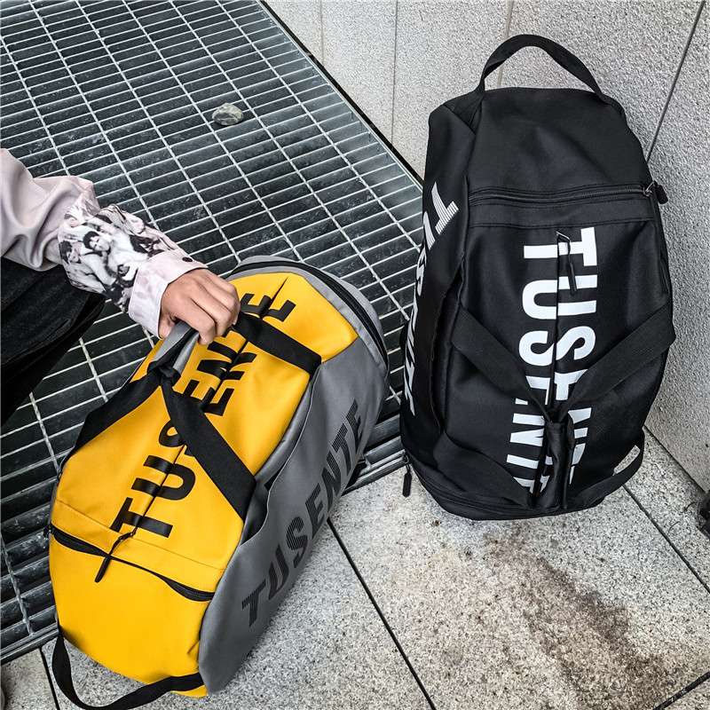 旅行バッグ スポーティ機能性 トラベルバッグ