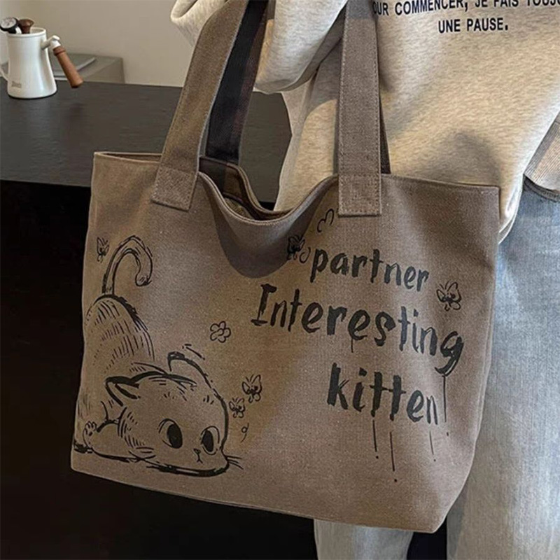 旅行バッグ 遊び心猫ちゃんイラスト入りトートバッグ
