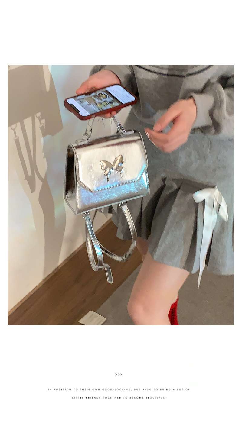 旅行バッグ 蝶々モチーフの上品ポシェット