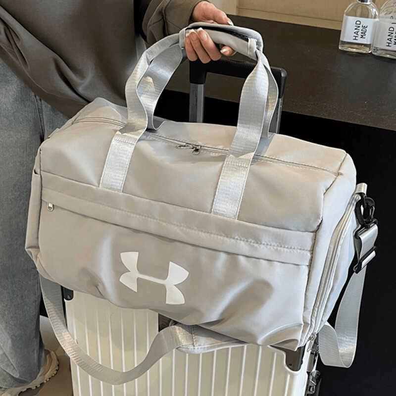 旅行バッグ スポーティーな多機能ボストンバッグ