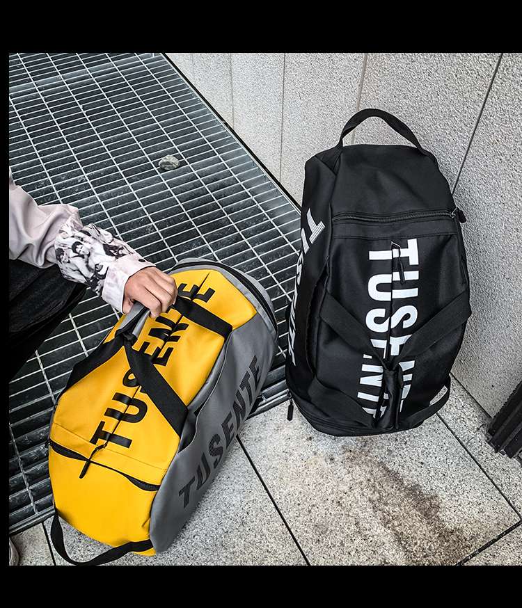 旅行バッグ スポーティ機能性 トラベルバッグ