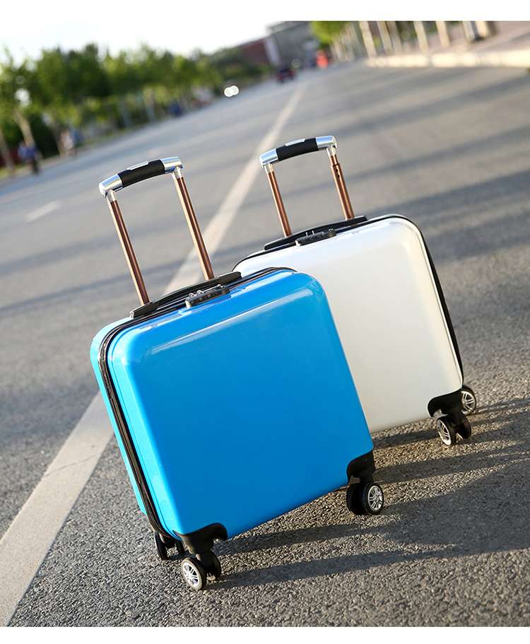 軽量コンパクト旅行バッグ