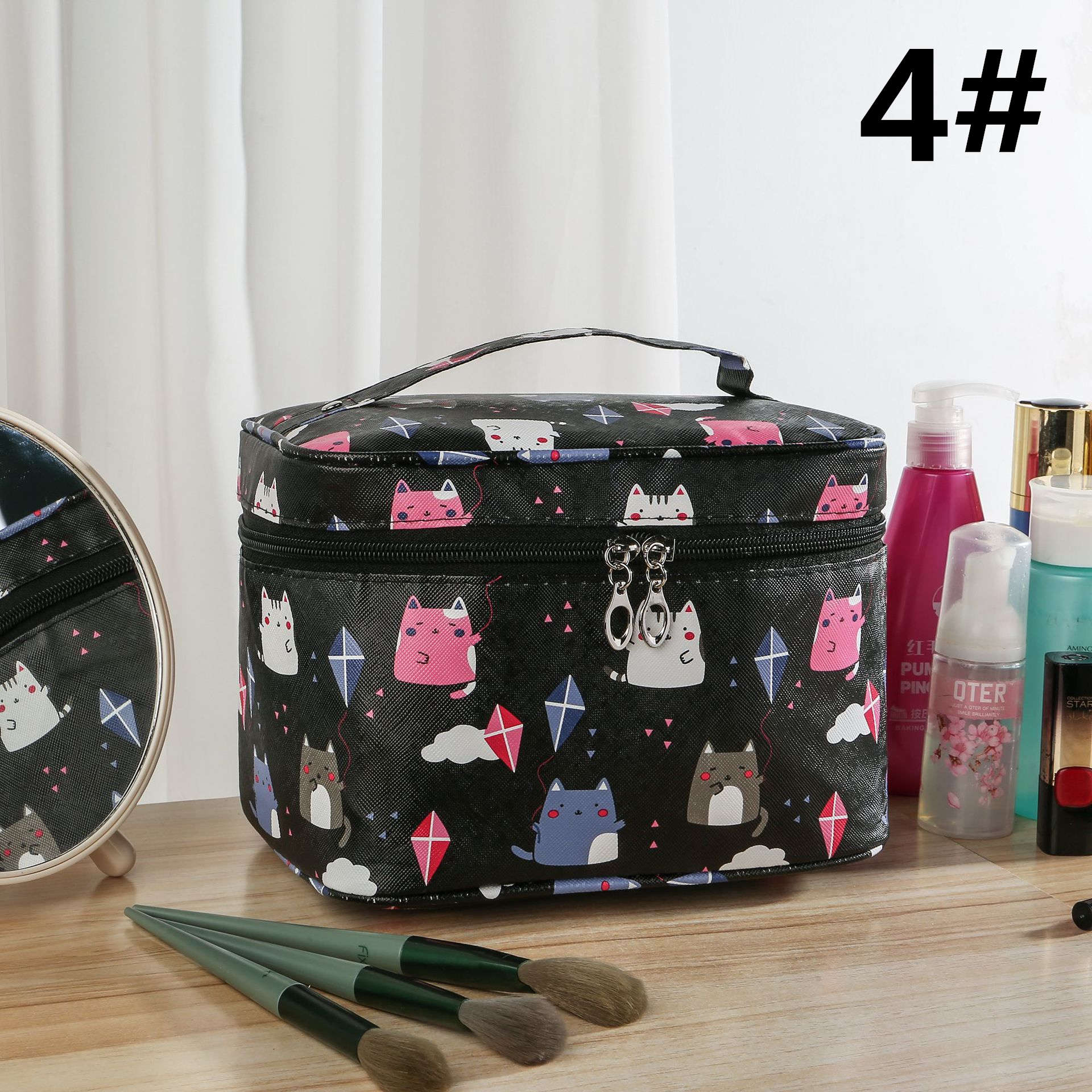 旅行バッグ 猫柄 化粧ポーチ 大容量 トラベルポーチ 防水 収納ケース