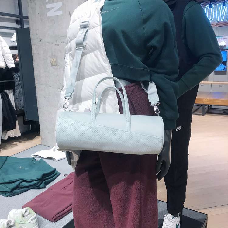 旅行バッグ スポーティーシリンダーバッグ