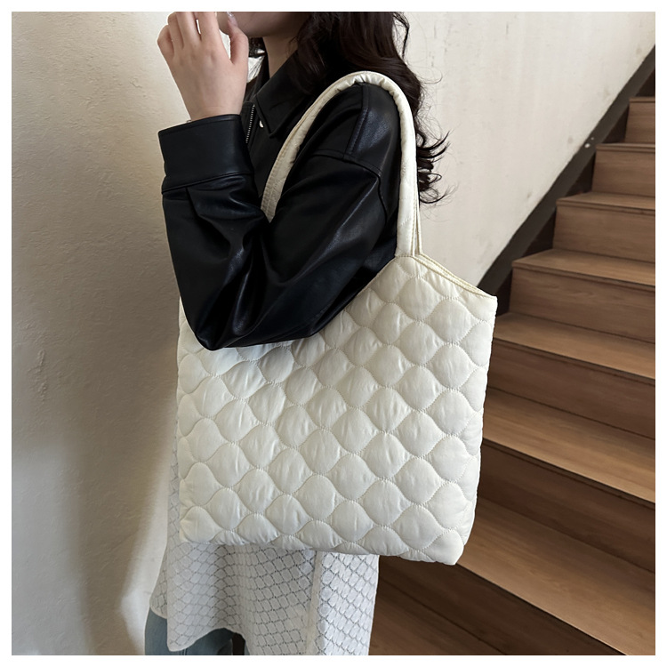 https://fulmo-img-server.com/nomadpack/aa8f5508-5fda-4471-9506-87513fe9f6d4.jpg