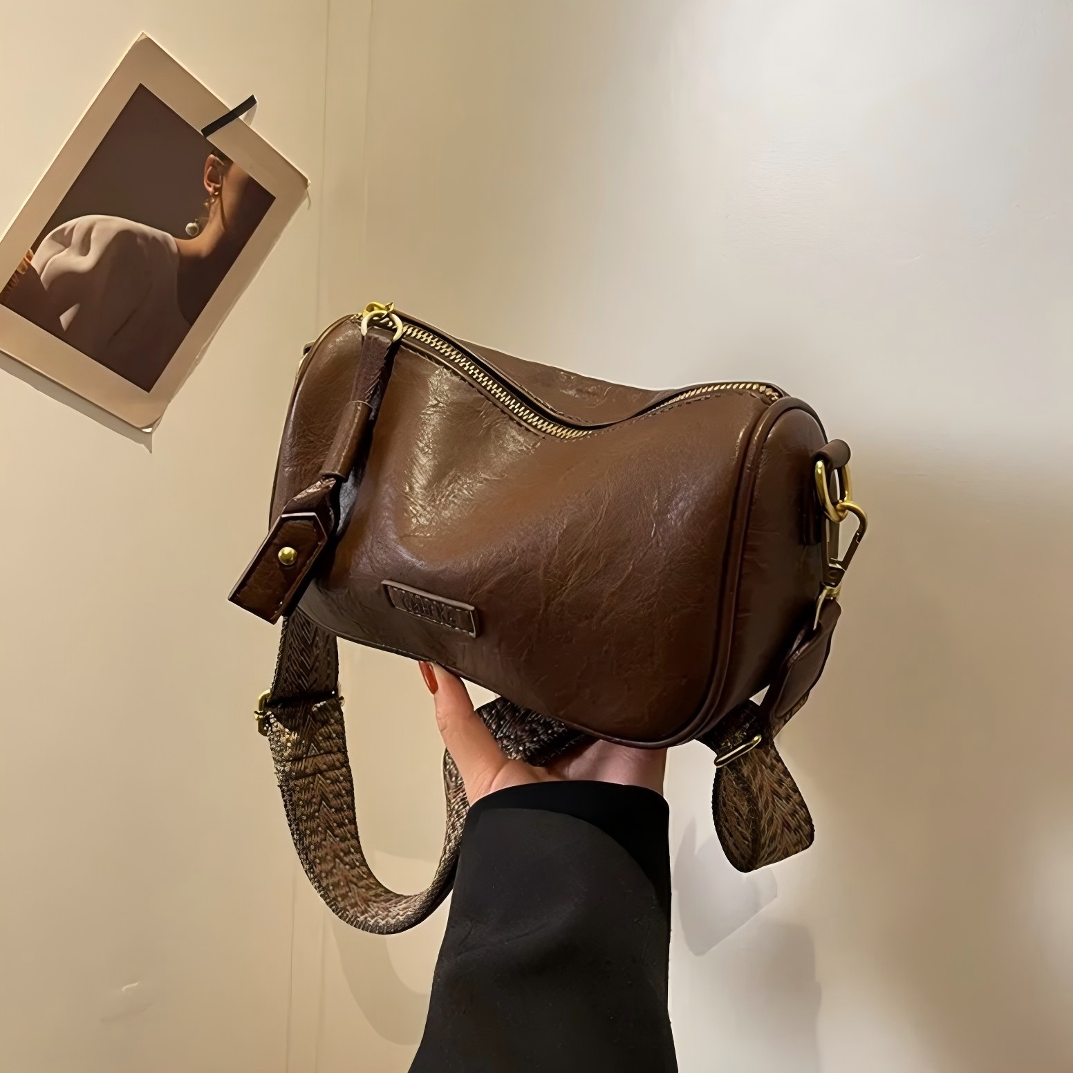 旅行バッグ 編み込みストラップ 革素材 小型ショルダーバッグ