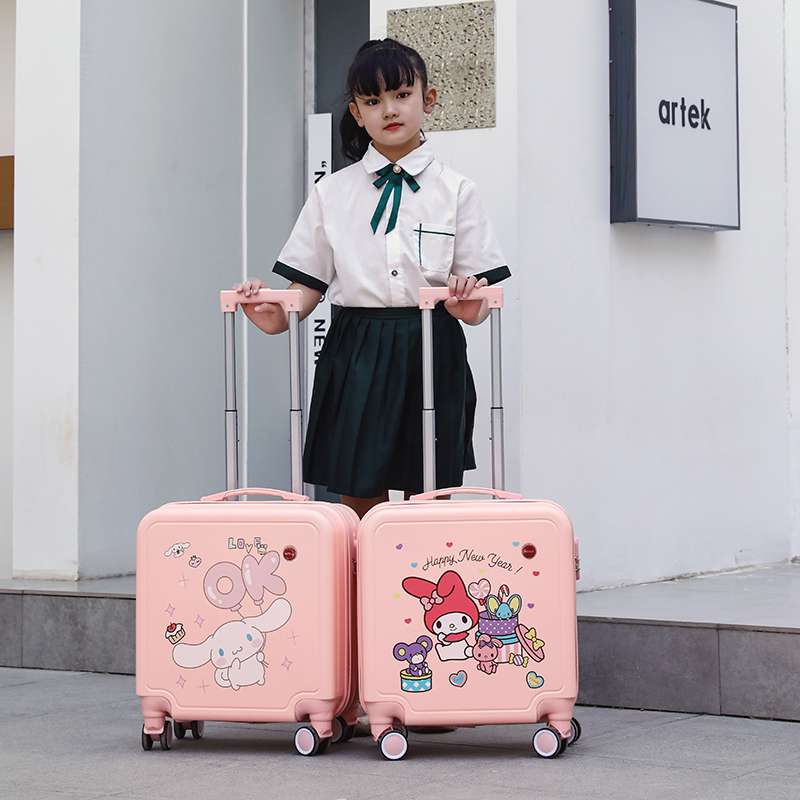 旅先でワクワクが止まらない！乙女心くすぐるピンクのキャリーケース5選