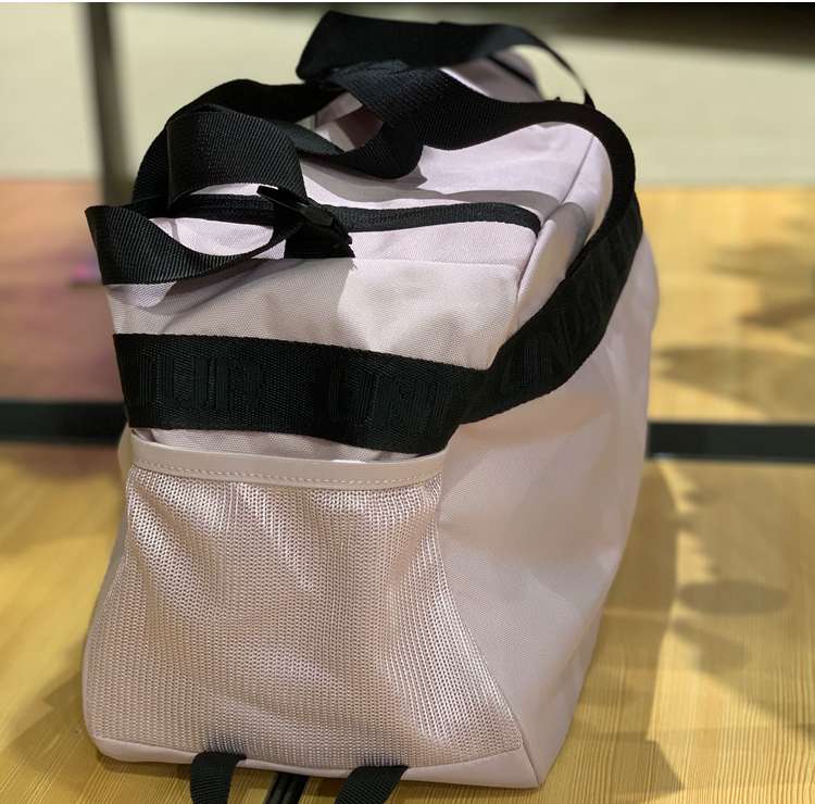 旅行バッグ 機能的スポーツダッフルバッグ