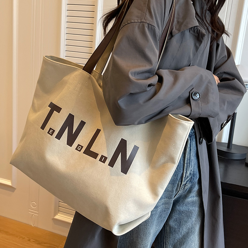 旅行バッグ 文字デザイン 大容量トートバッグ