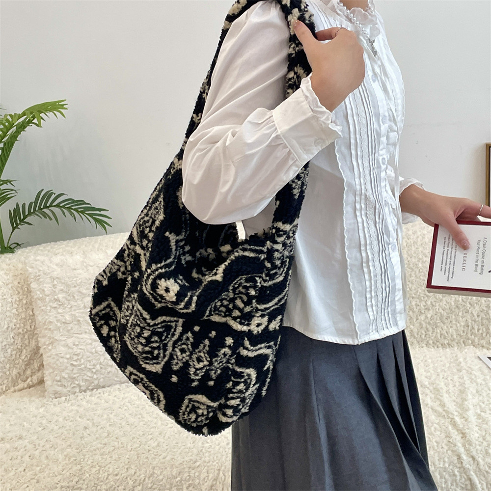 旅行バッグ トートバッグ もこもこボア素材トートバッグ