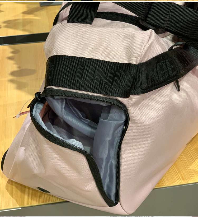 旅行バッグ 機能的スポーツダッフルバッグ