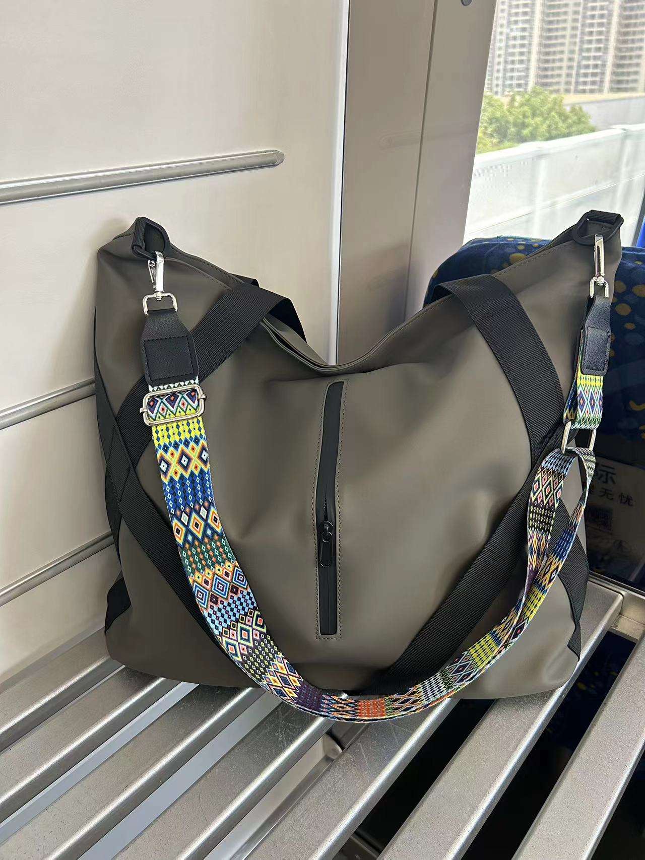 旅行バッグ 民族調ストラップ付きトートバッグ