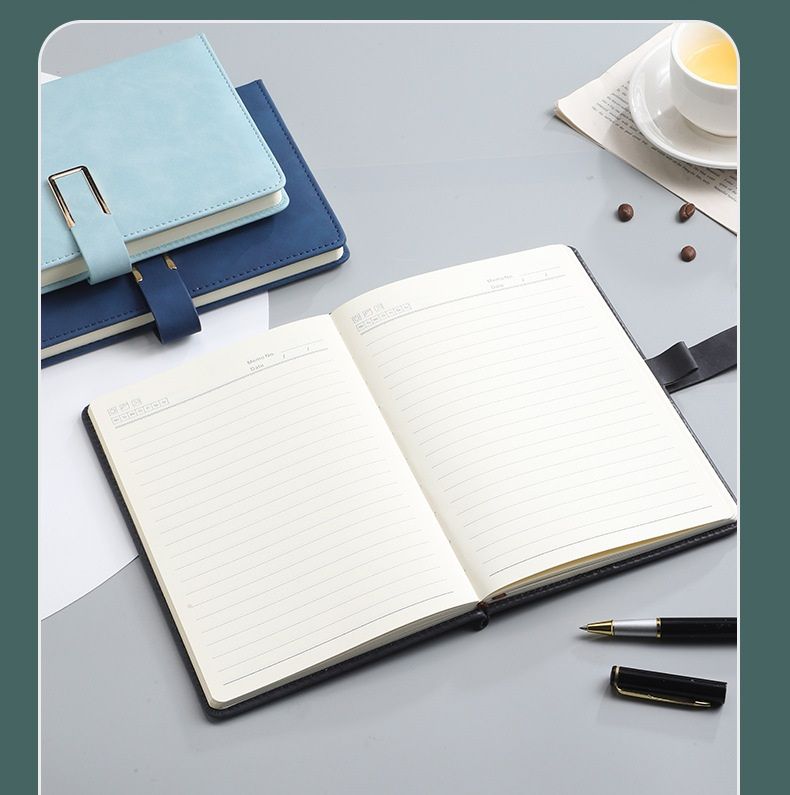 ノートカバー 金具ベルト付き合成皮革ノートカバー A5サイズ