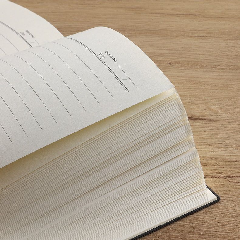 ノートカバー 上質な手触りが心地よい合成皮革のノートカバー