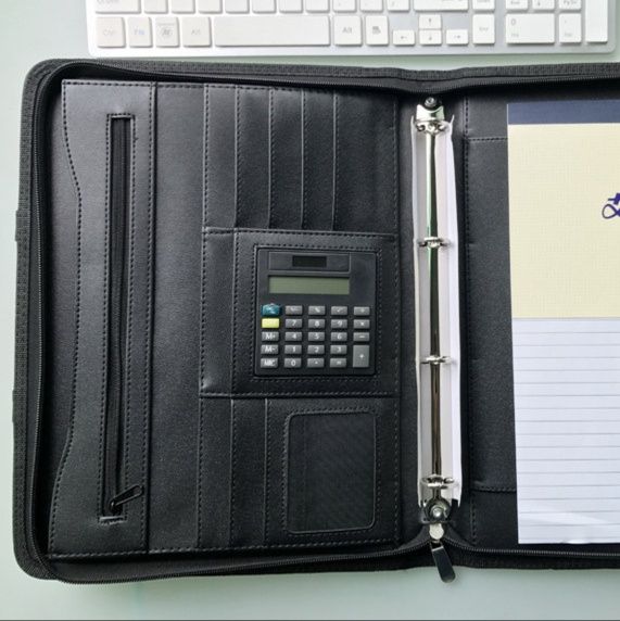 ノートカバー 上質合成皮革製半円装飾付きA4