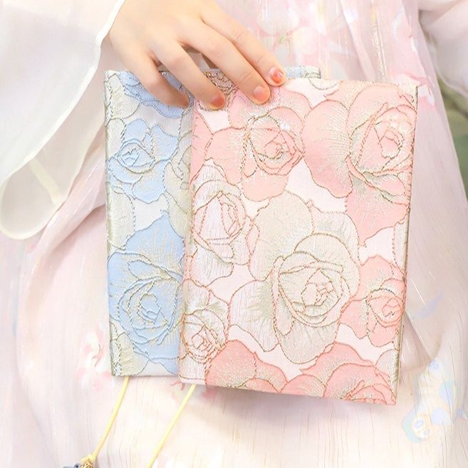  薔薇刺繍織物のA5ノートカバー