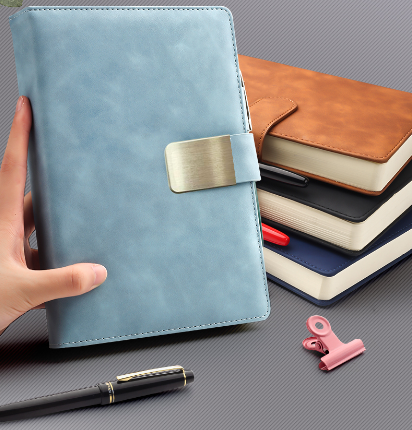 ノートカバー 金属留め具付き合成革製手帳型ノートカバー