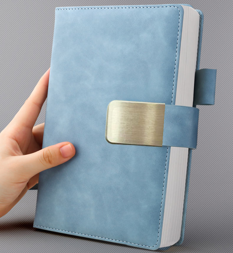 ノートカバー 金属留め具付き合成革製手帳型ノートカバー